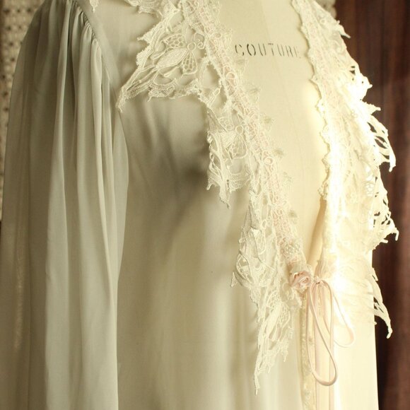 Vintage 1980s 1990s White Peignoir, SZ P Wisteria by Diane Samandi "Jackie" Robe - Picture 7 of 12